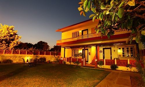 סוואי מדופור Tiger Safari Resort מראה חיצוני תמונה